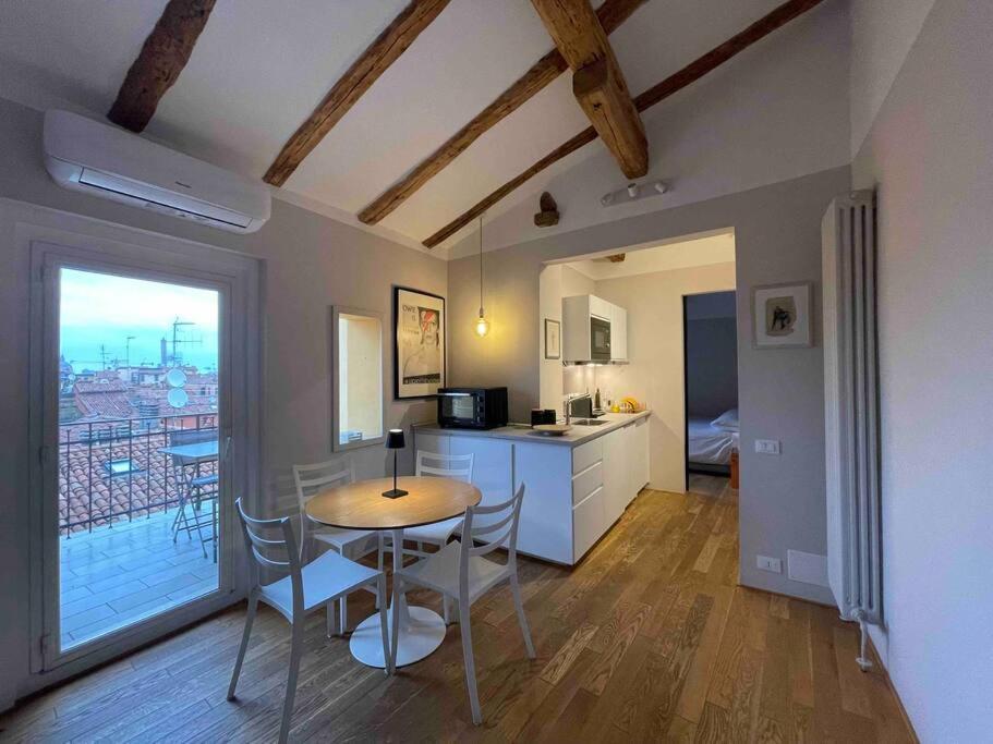 Romantic Attic With Panoramic View Appartamento