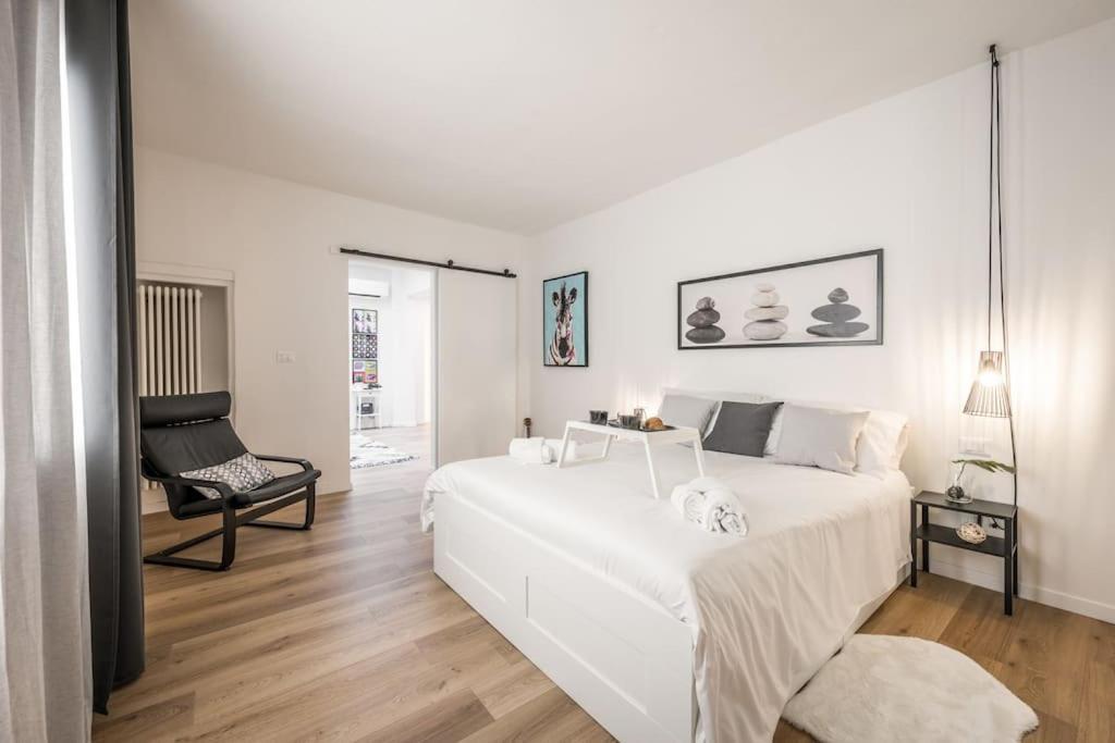 Apartamento Ab - Via Arienti 15 *