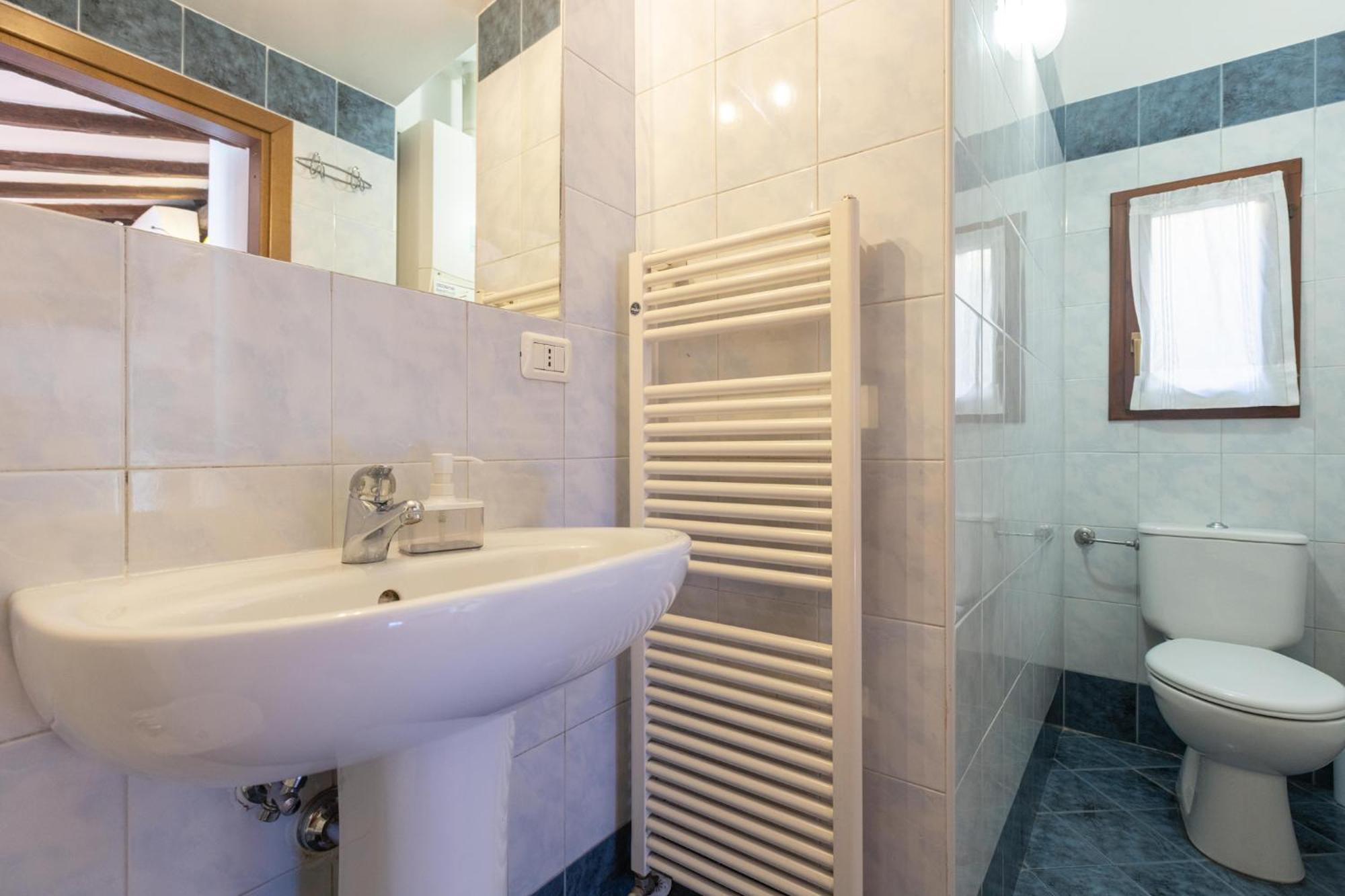 Beautiful Penthouse In Center With Balcony * Bolonia