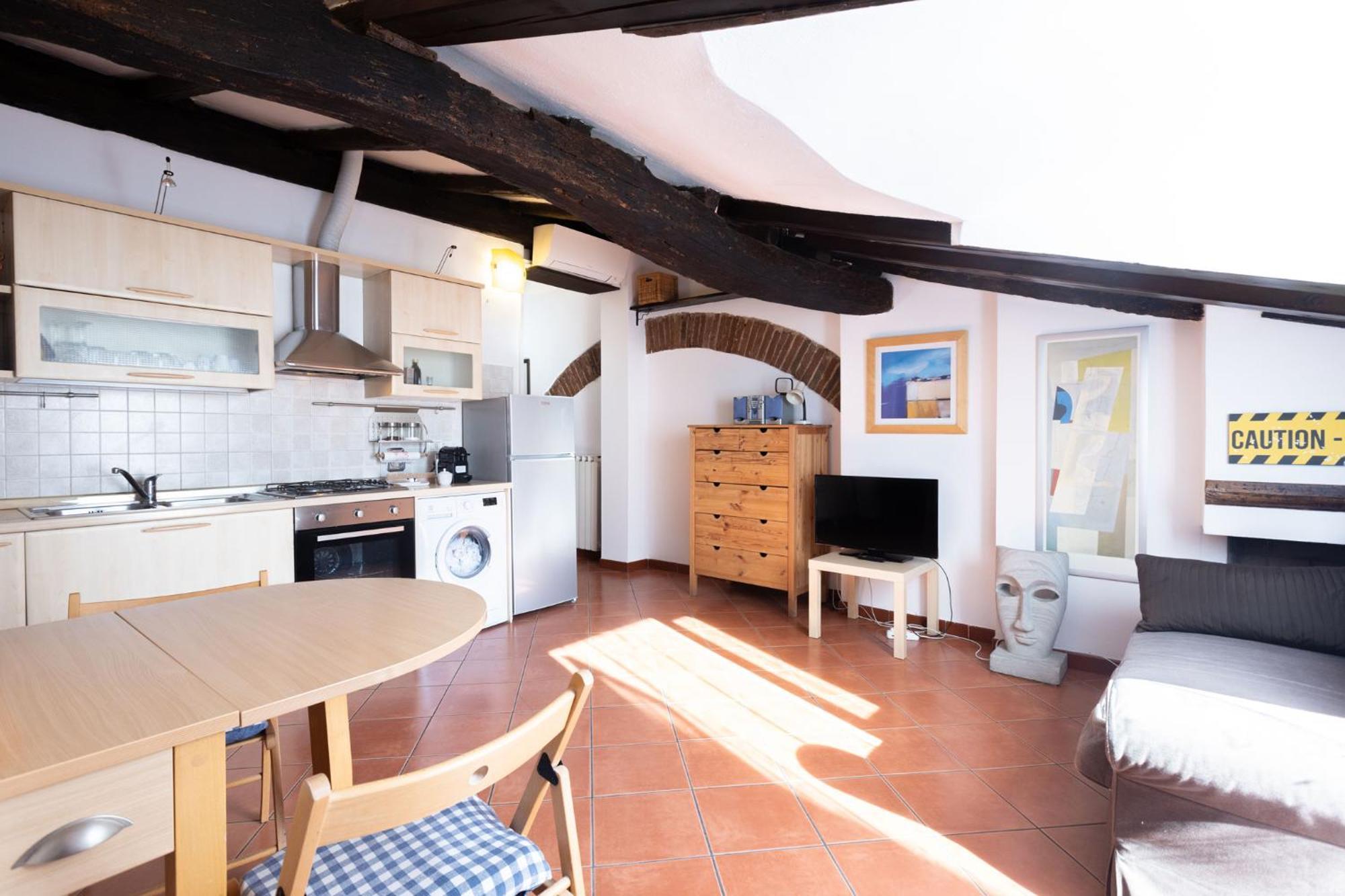 Beautiful Penthouse In Center With Balcony Apartamento Bolonia