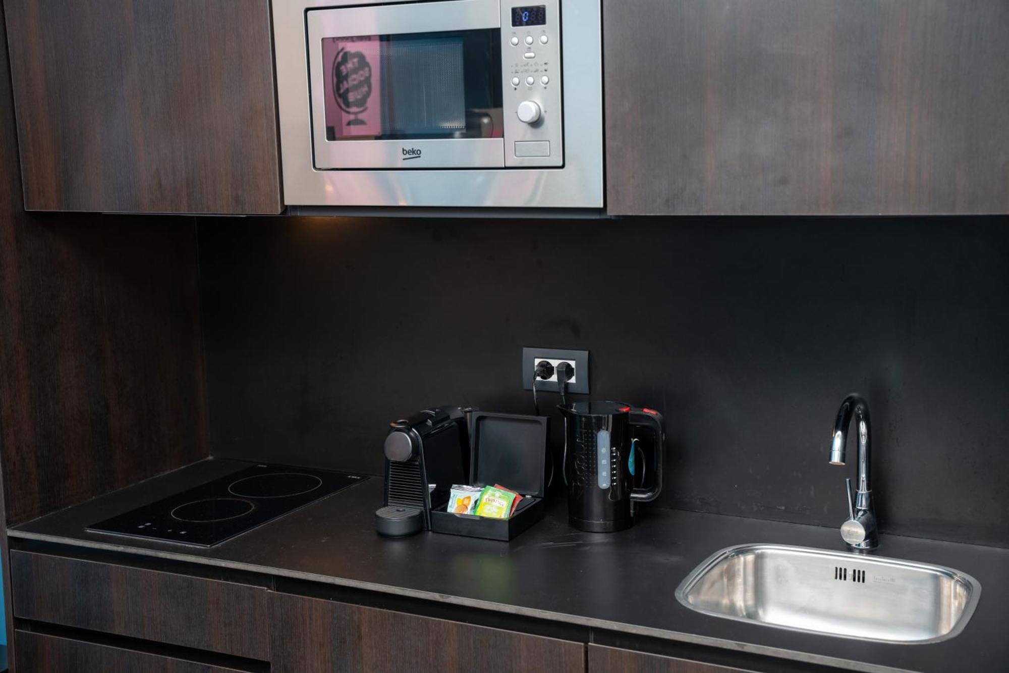 The Social Hub 4*