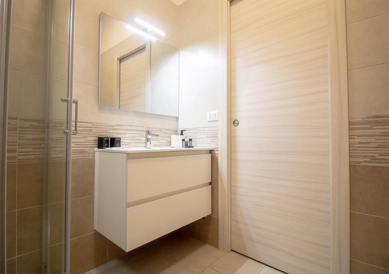 Athena - Parcheggio Privato Guest house *