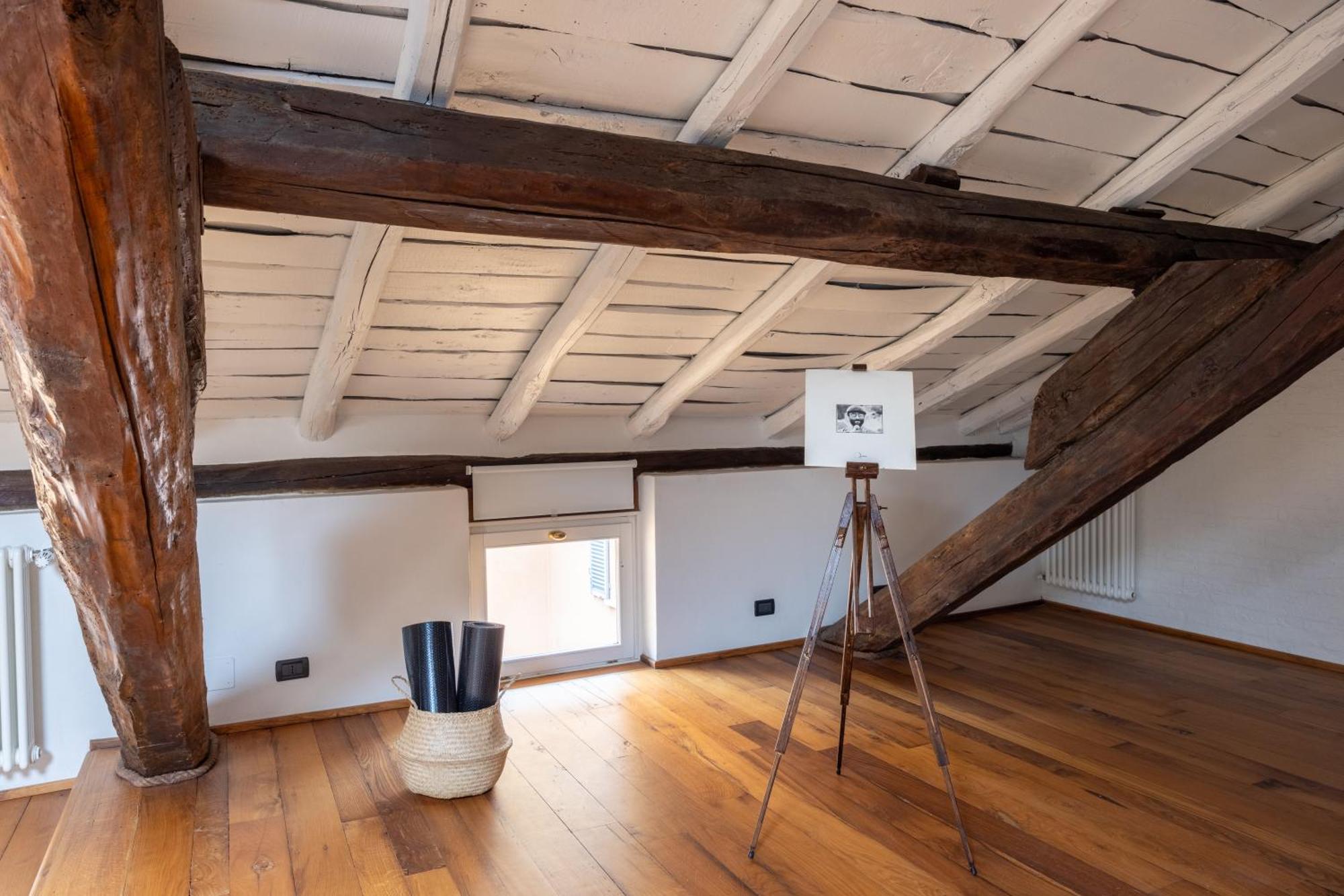 Dimora De' Poeti - 250 Square Meters Attic With Jacuzzi Appartamento