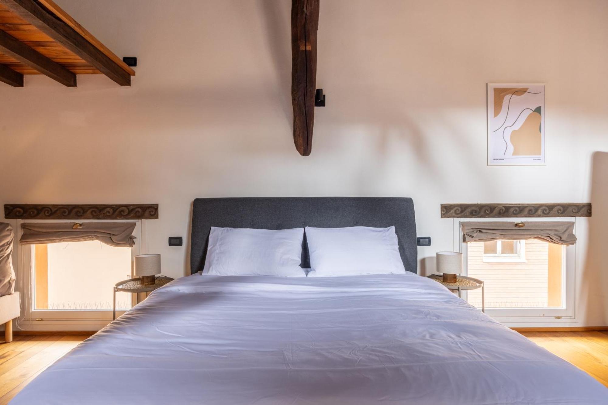 Dimora De' Poeti - 250 Square Meters Attic With Jacuzzi Appartamento *