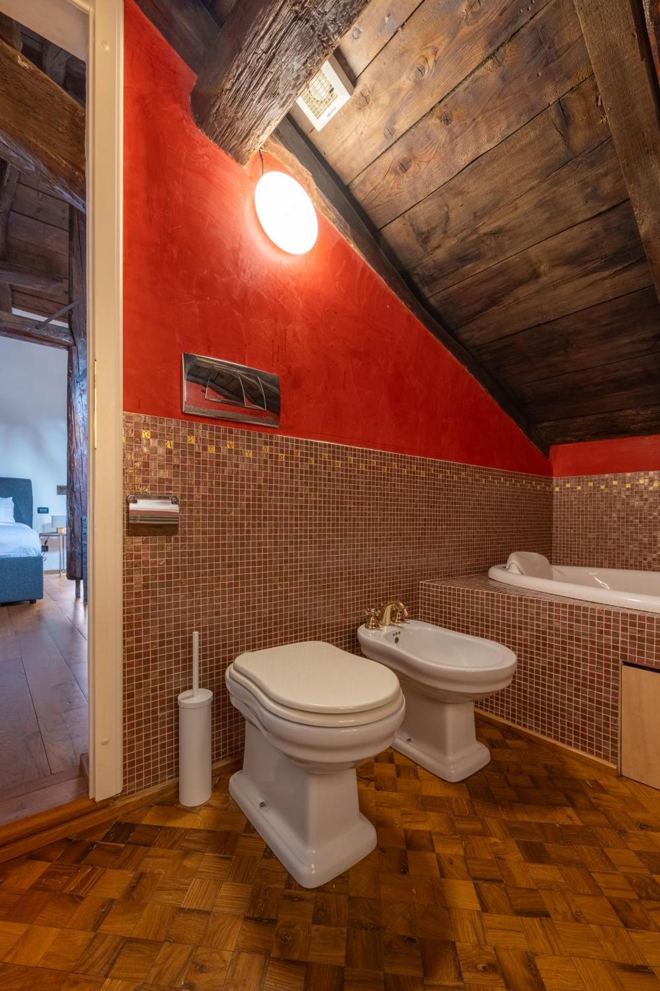 Appartamento Dimora De' Poeti - 250 Square Meters Attic With Jacuzzi