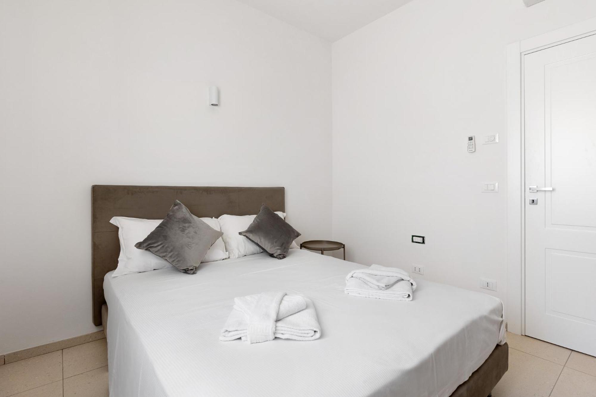 Le Dodici Porte - Porta Mascarella 2 By District Apartment