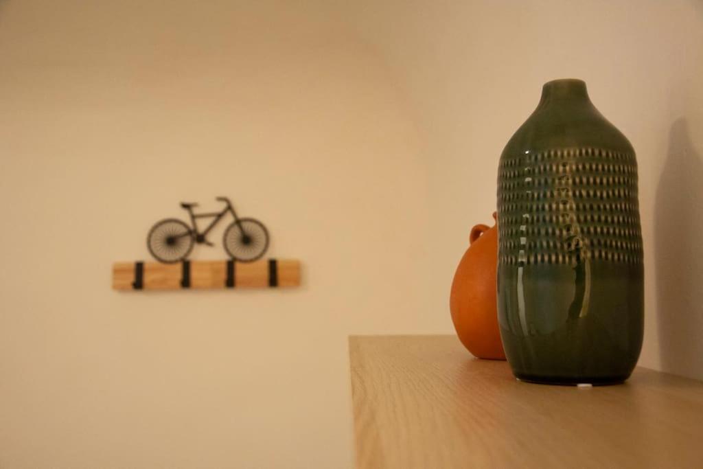Apartment Portico Dei Servi Historical Bologna
