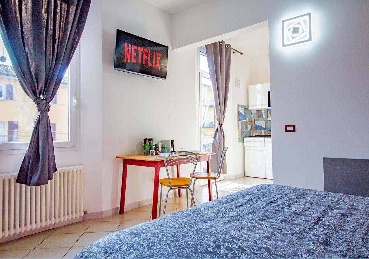 Guest house Athena - Parcheggio Privato *