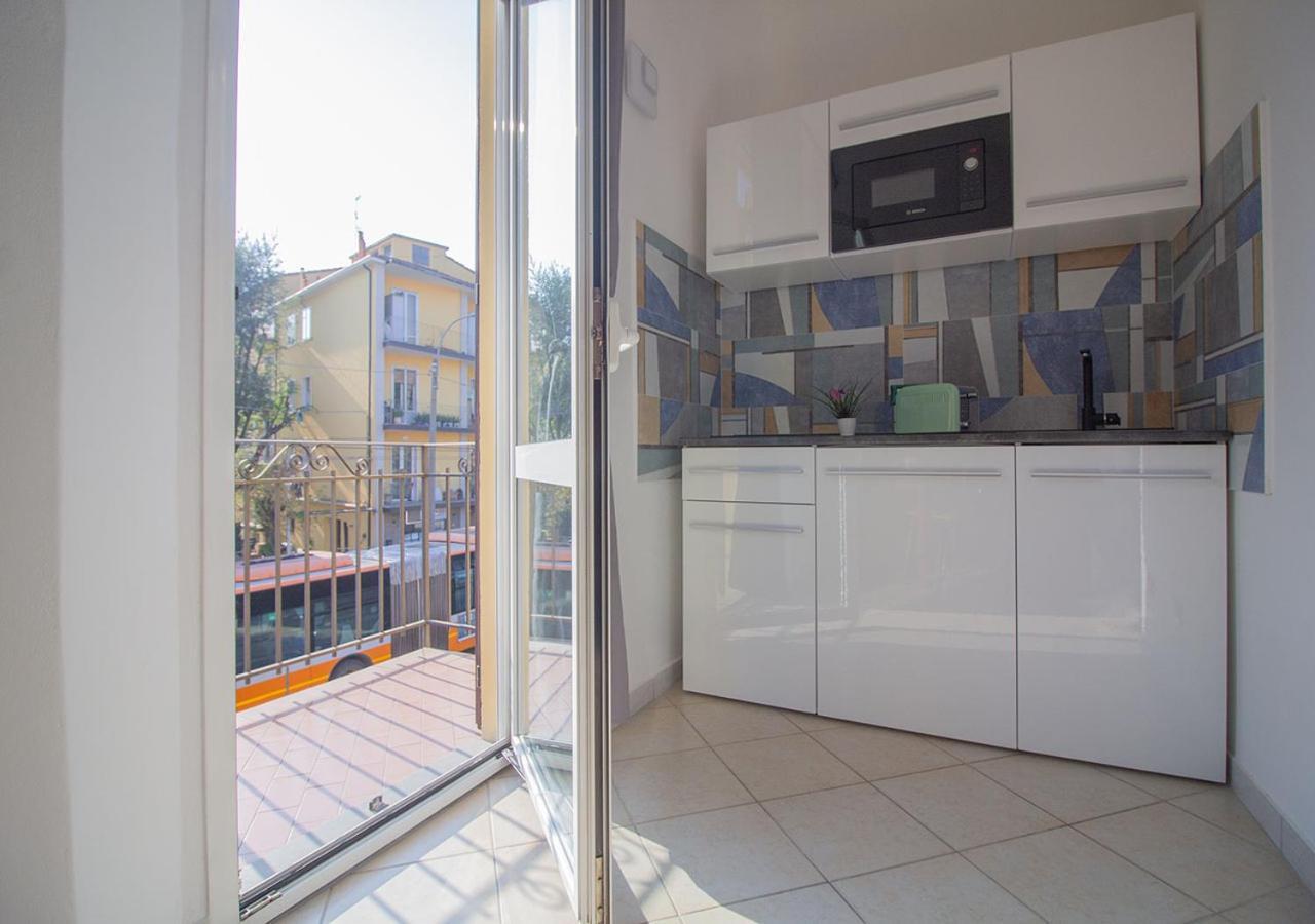Athena - Parcheggio Privato Guest house