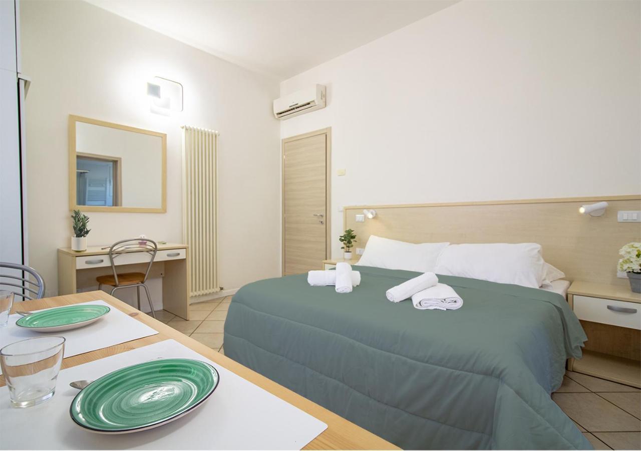 Athena - Parcheggio Privato Guest house *