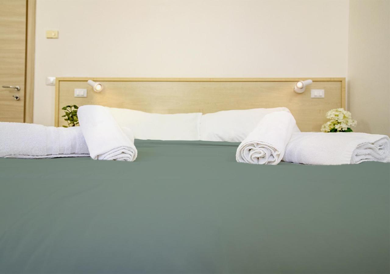 Athena - Parcheggio Privato Guest house