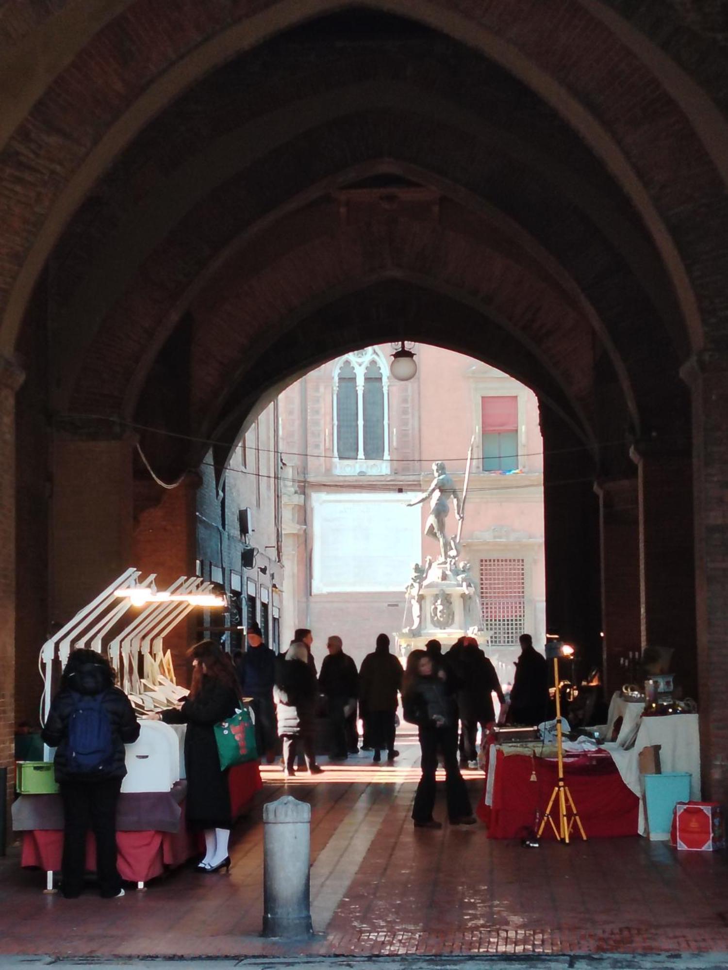 Vlll Portico * Bologna