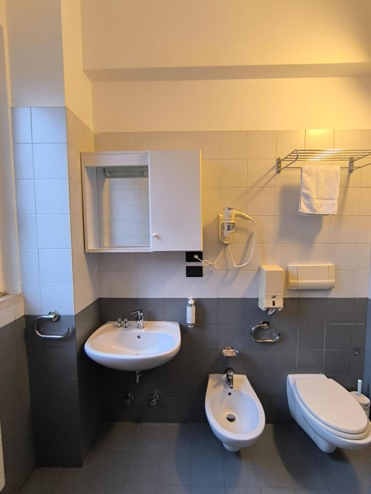 Ospitalità San Tommaso D'aquino Hotel Bologna
