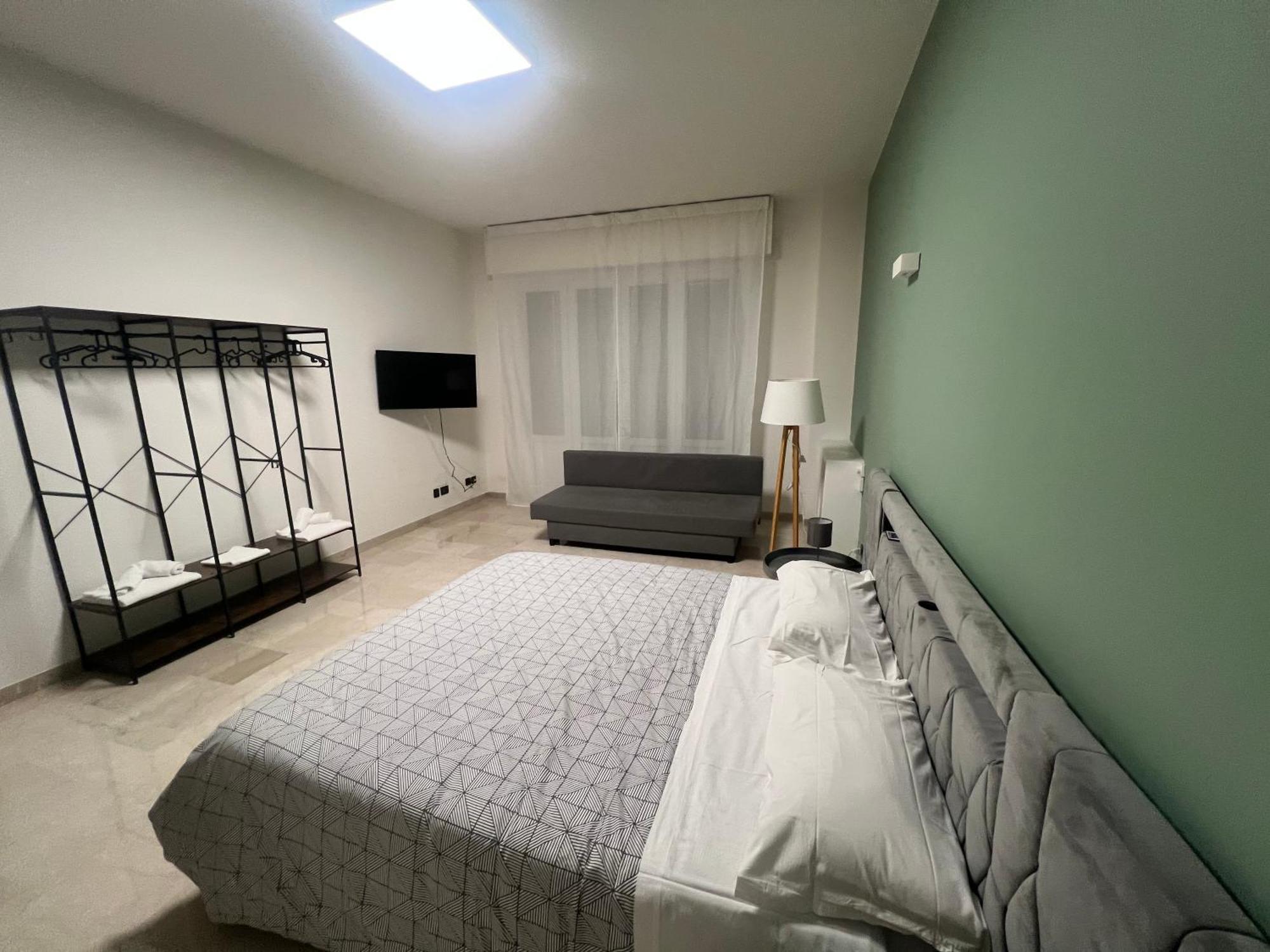 Manaroomsmarconi Guest house