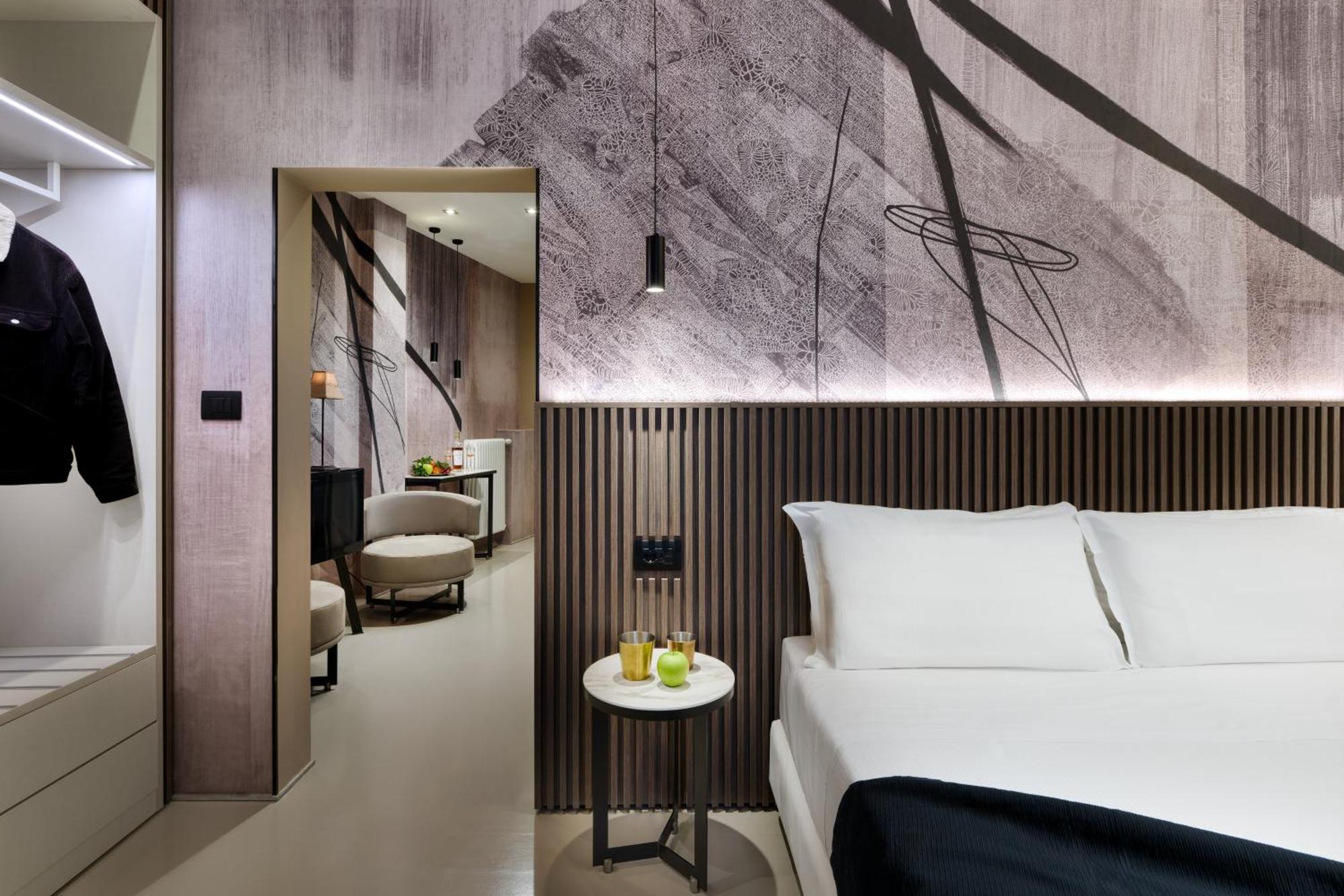 Metropolitan Hotel 4*