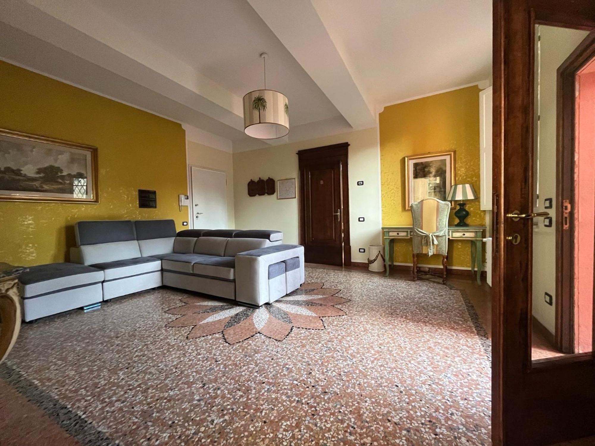 Saragozza Flat & Secret Garden Apartamento *