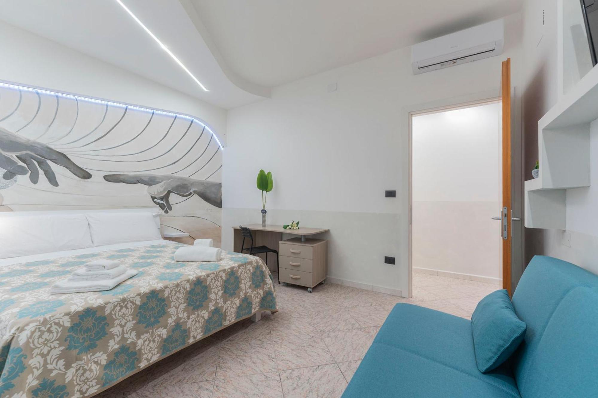 Aparthotel Fioravanti - San Luca & Genesis House, A Pochi Passi Dalla Stazione, Vicino Al Cuore Di