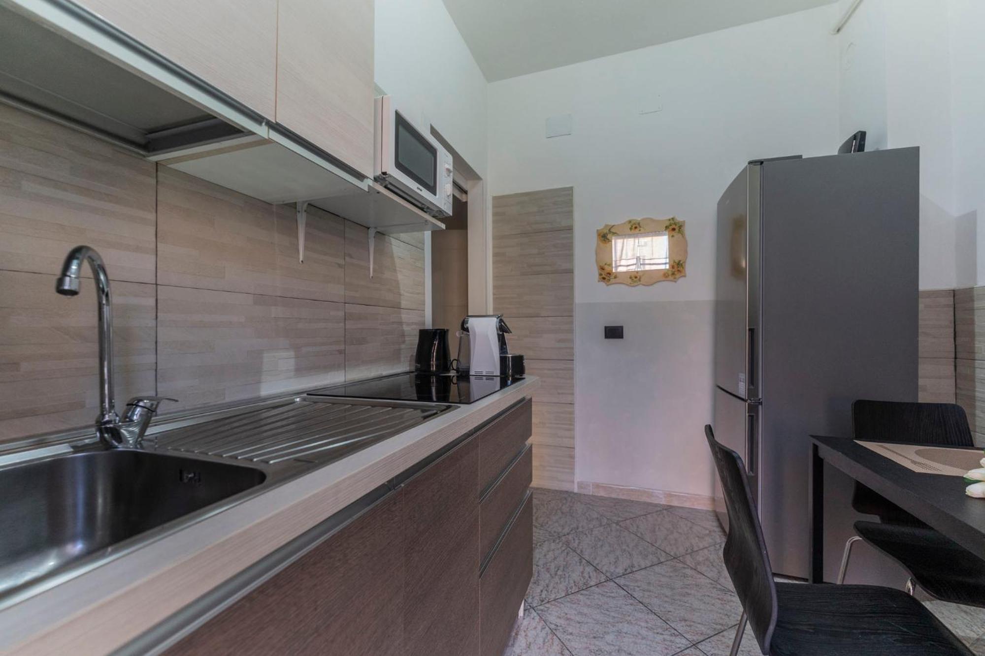 Aparthotel Fioravanti - San Luca & Genesis House, A Pochi Passi Dalla Stazione, Vicino Al Cuore Di *