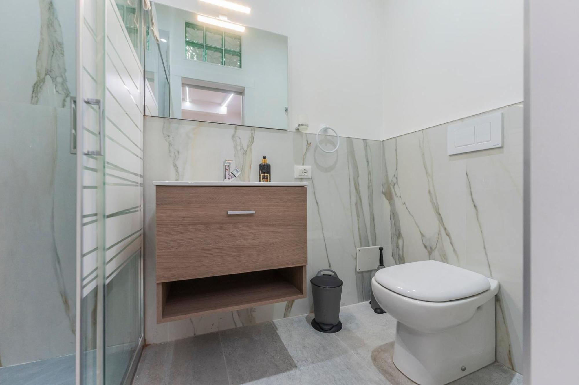 Fioravanti - San Luca & Genesis House, A Pochi Passi Dalla Stazione, Vicino Al Cuore Di *
