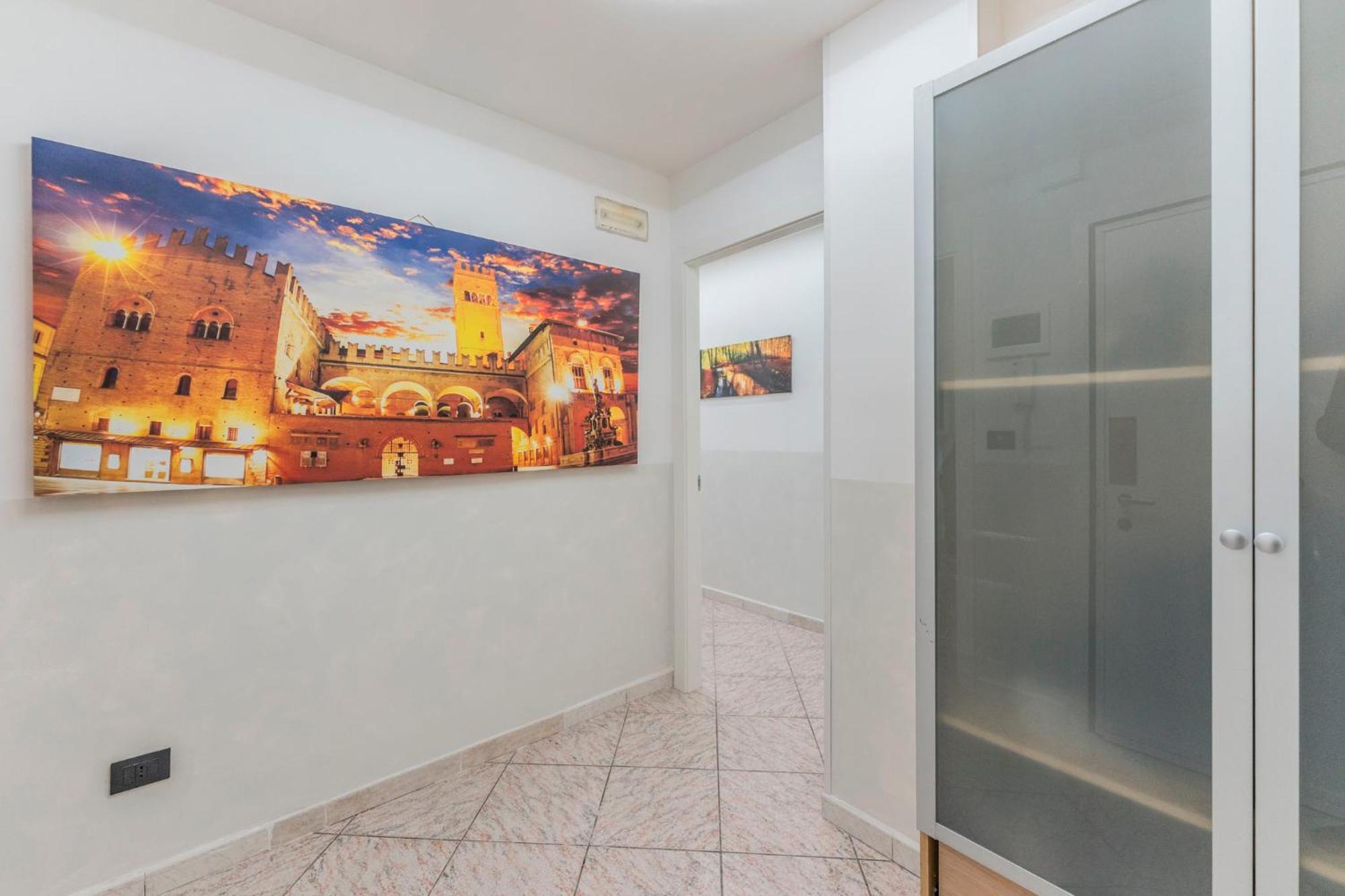 Fioravanti - San Luca & Genesis House, A Pochi Passi Dalla Stazione, Vicino Al Cuore Di Bologna