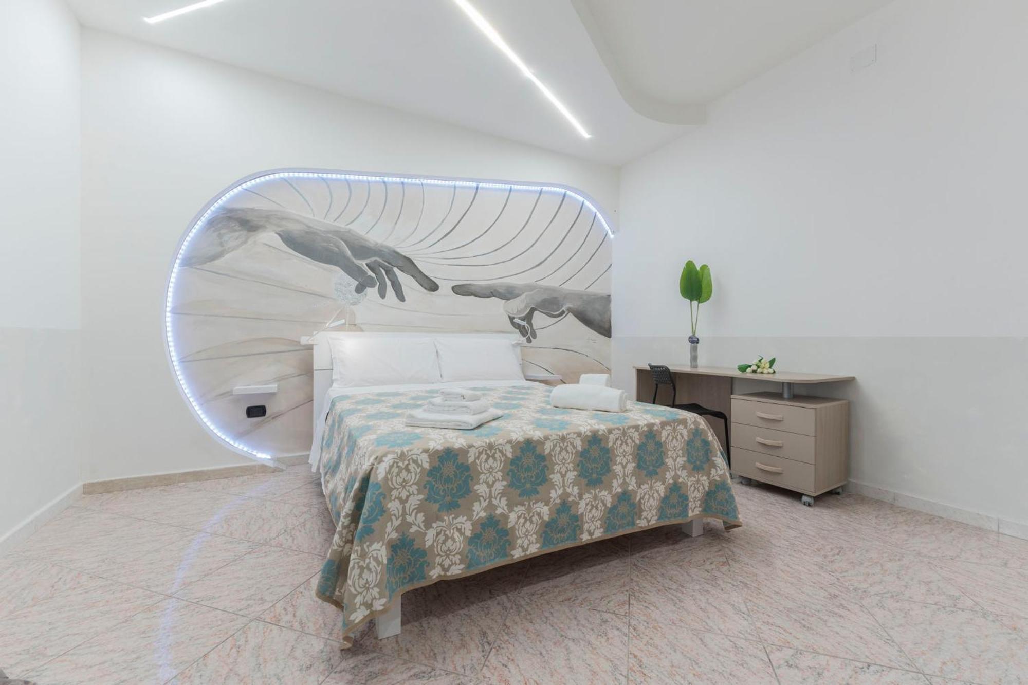 Fioravanti - San Luca & Genesis House, A Pochi Passi Dalla Stazione, Vicino Al Cuore Di Bologna
