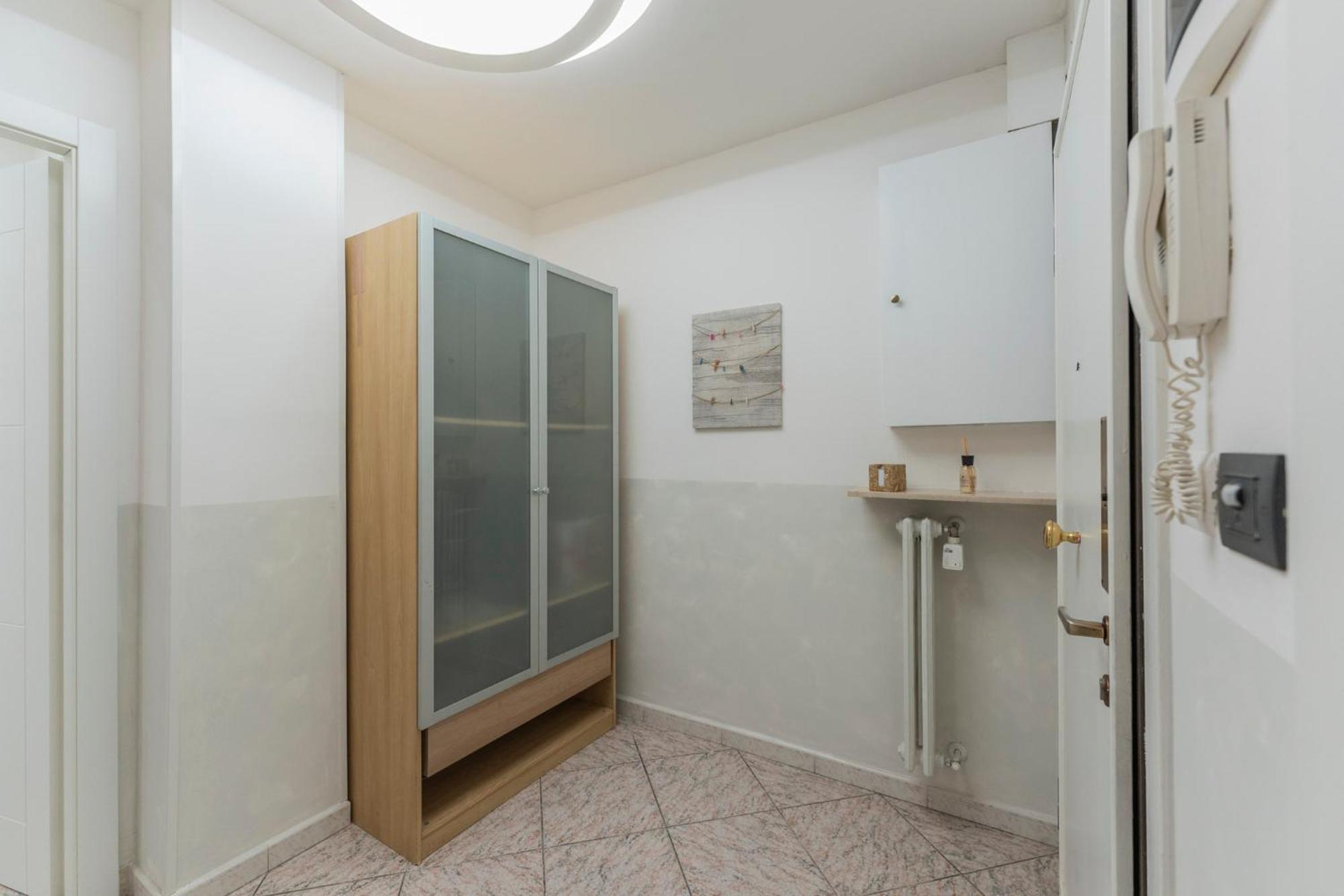 Aparthotel Fioravanti - San Luca & Genesis House, A Pochi Passi Dalla Stazione, Vicino Al Cuore Di Bologna