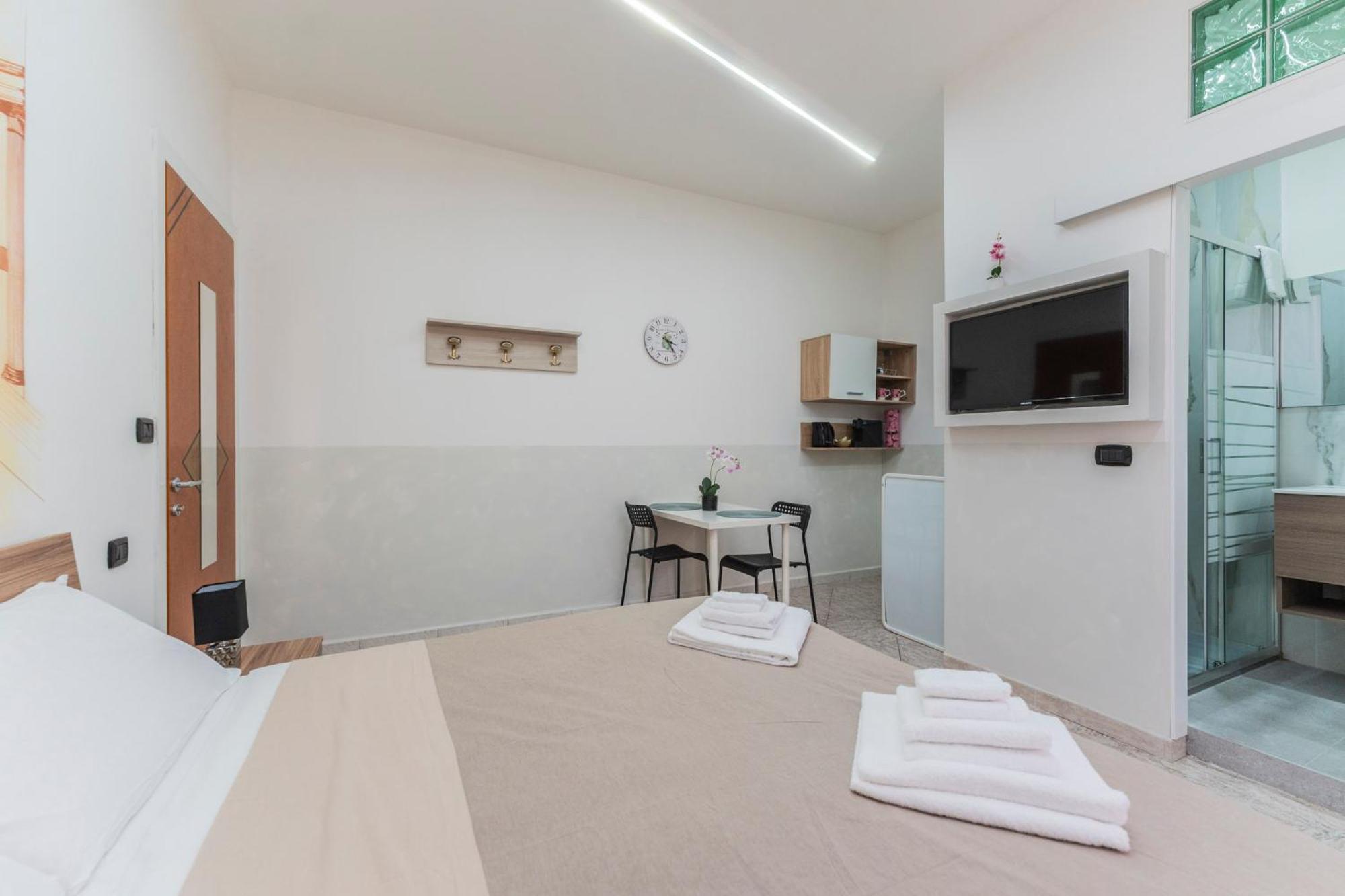 Fioravanti - San Luca & Genesis House, A Pochi Passi Dalla Stazione, Vicino Al Cuore Di Aparthotel