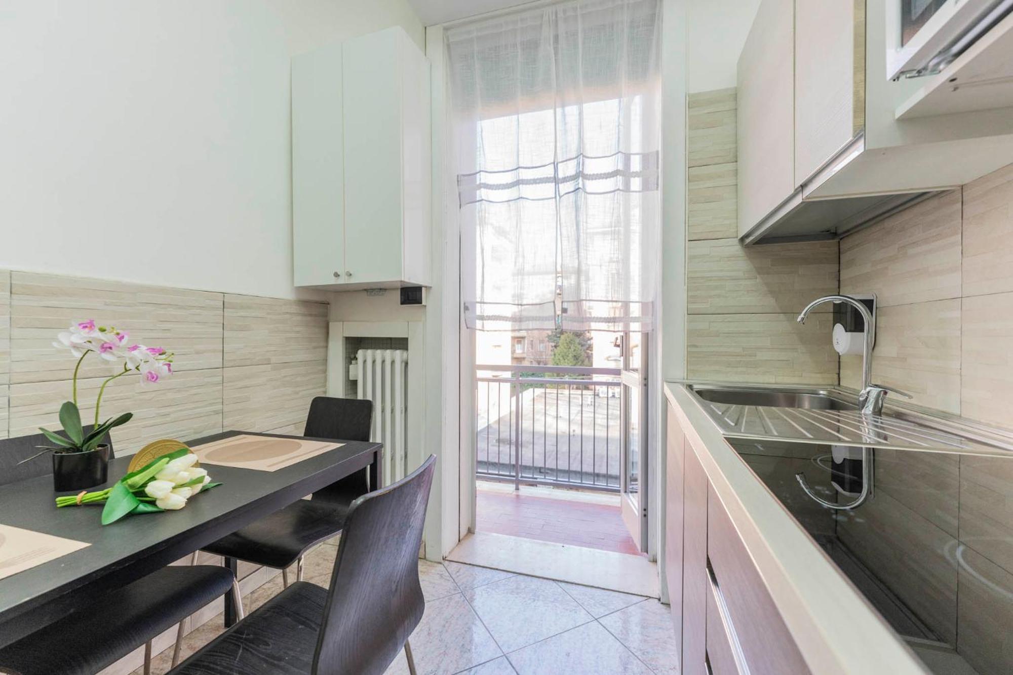 Fioravanti - San Luca & Genesis House, A Pochi Passi Dalla Stazione, Vicino Al Cuore Di Aparthotel Bologna