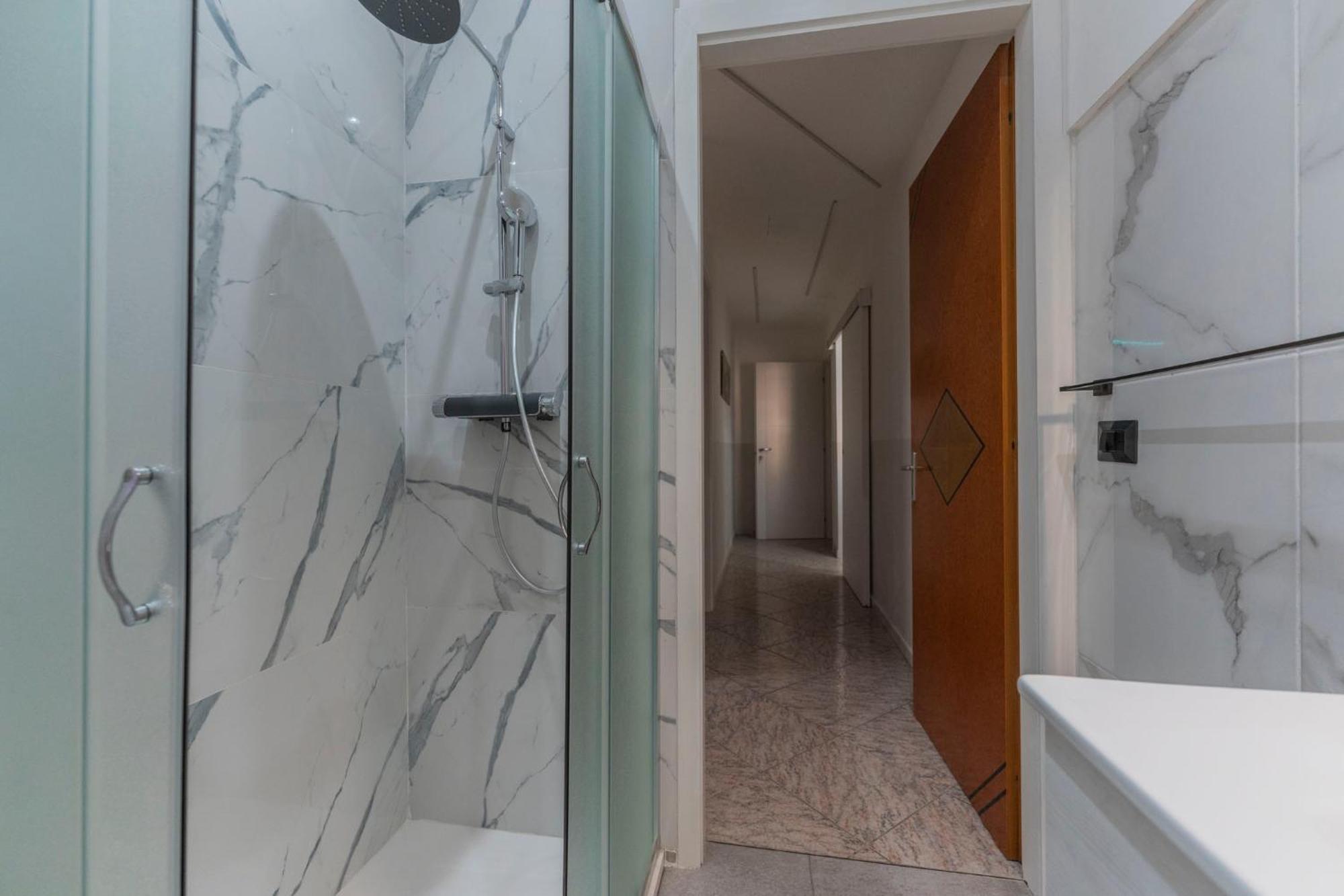 Fioravanti - San Luca & Genesis House, A Pochi Passi Dalla Stazione, Vicino Al Cuore Di Aparthotel