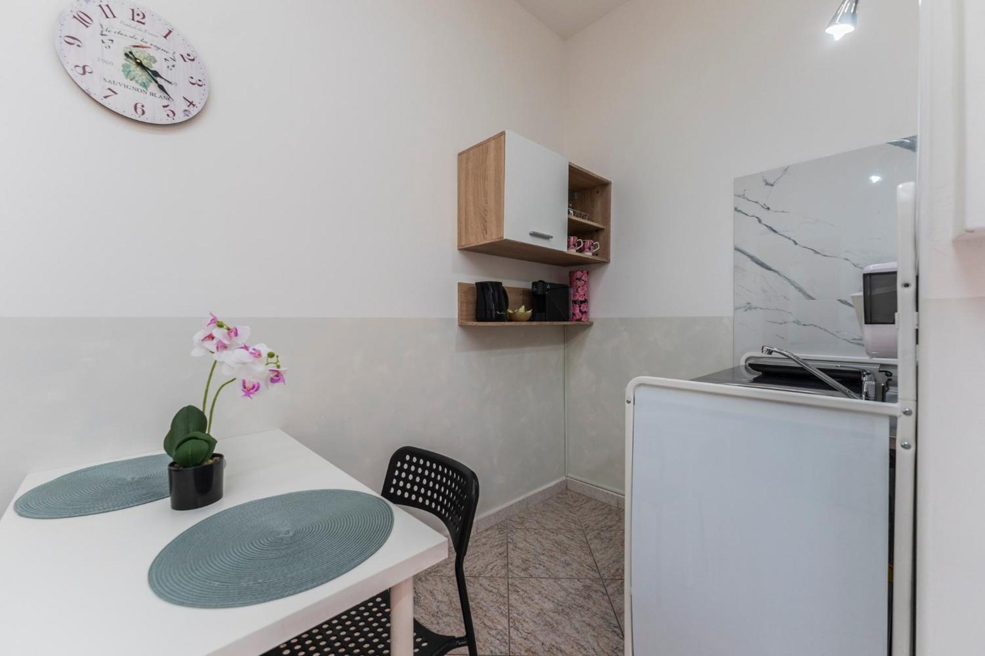 Fioravanti - San Luca & Genesis House, A Pochi Passi Dalla Stazione, Vicino Al Cuore Di * Bologna