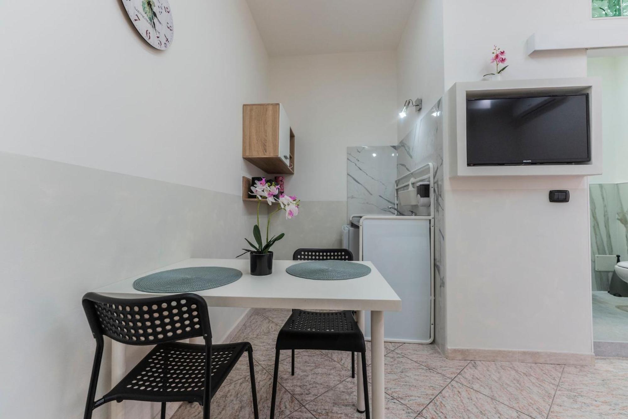 Fioravanti - San Luca & Genesis House, A Pochi Passi Dalla Stazione, Vicino Al Cuore Di Aparthotel *