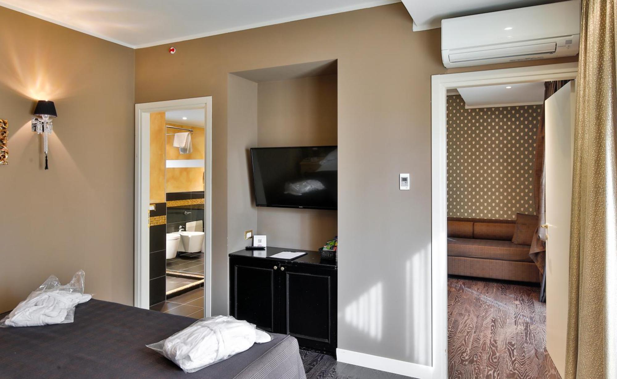 Savoia Regency Hotel 4*