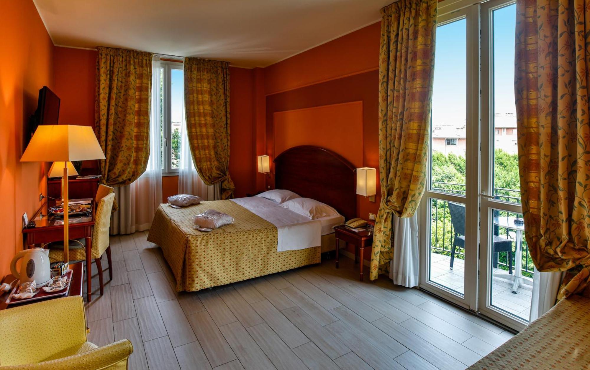 Savoia Regency Hotel 4*