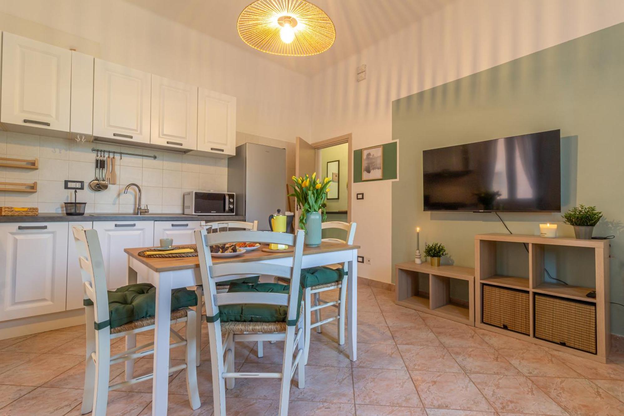 2 Steps Away From With Private Parking Bolonia