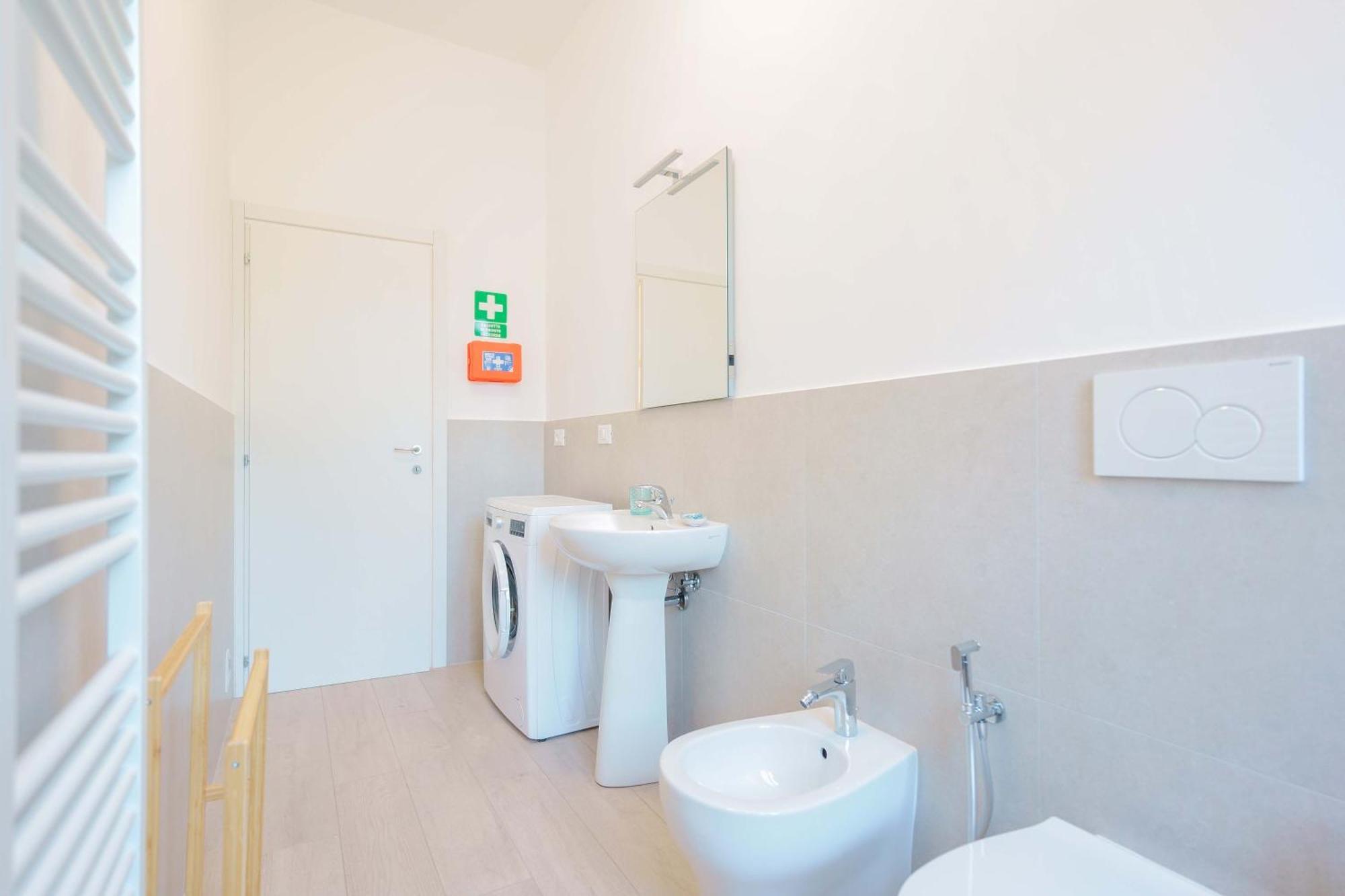Cignani Loft - Station, Fair, Center Appartamento