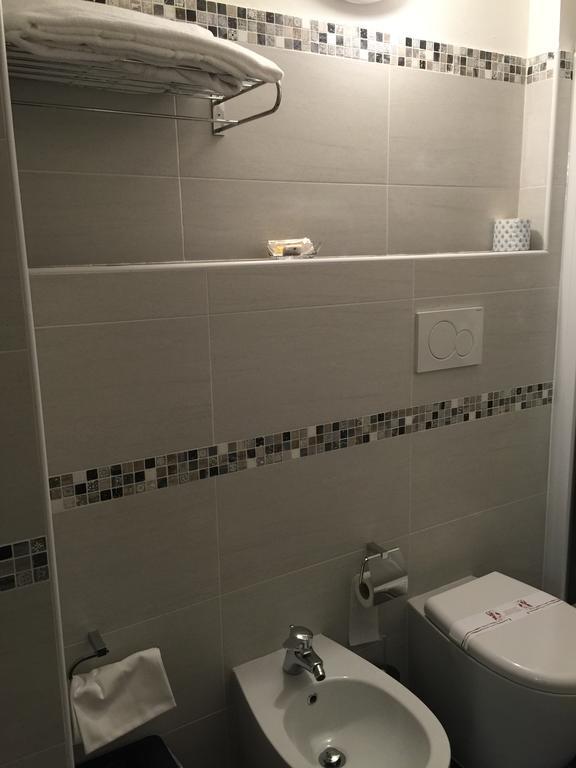 Holiday- Finestrella Bologne