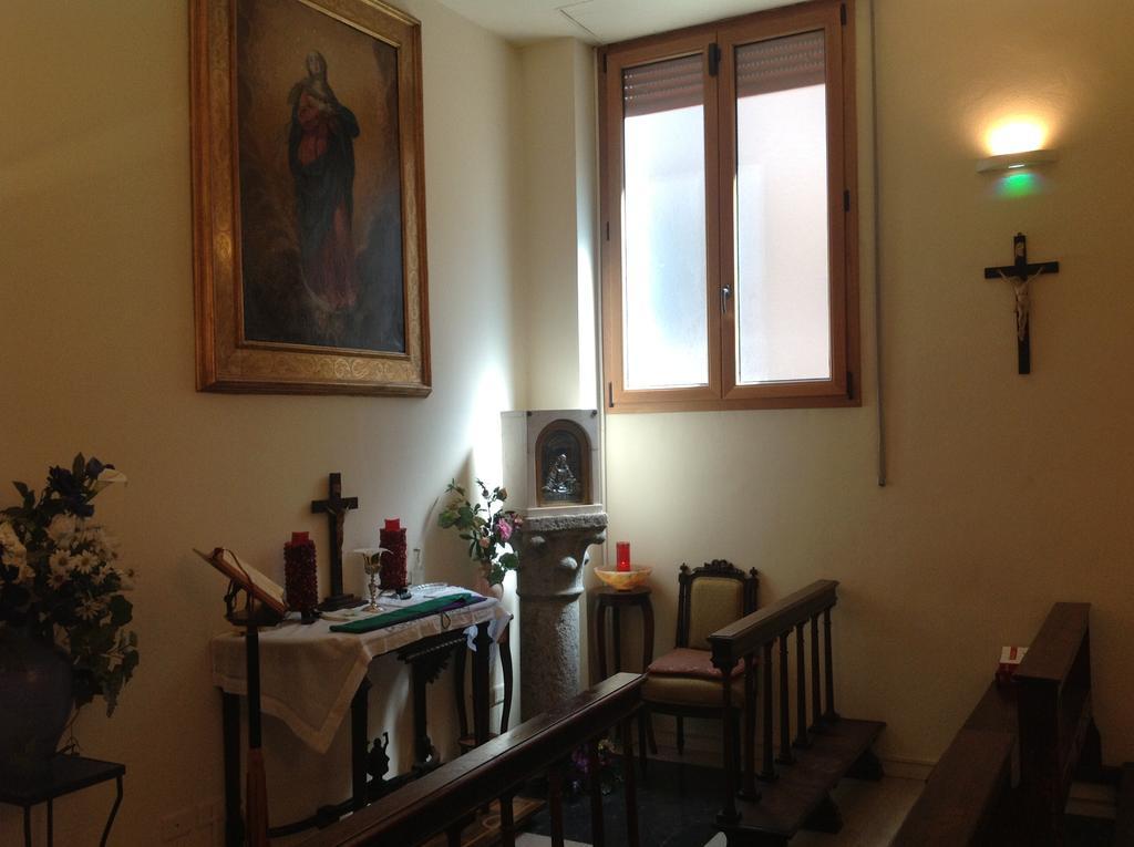 Hotel Ospitalità San Tommaso D'aquino Bologna