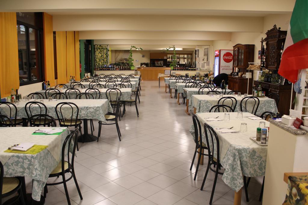 Hotel Ospitalità San Tommaso D'aquino Bologna