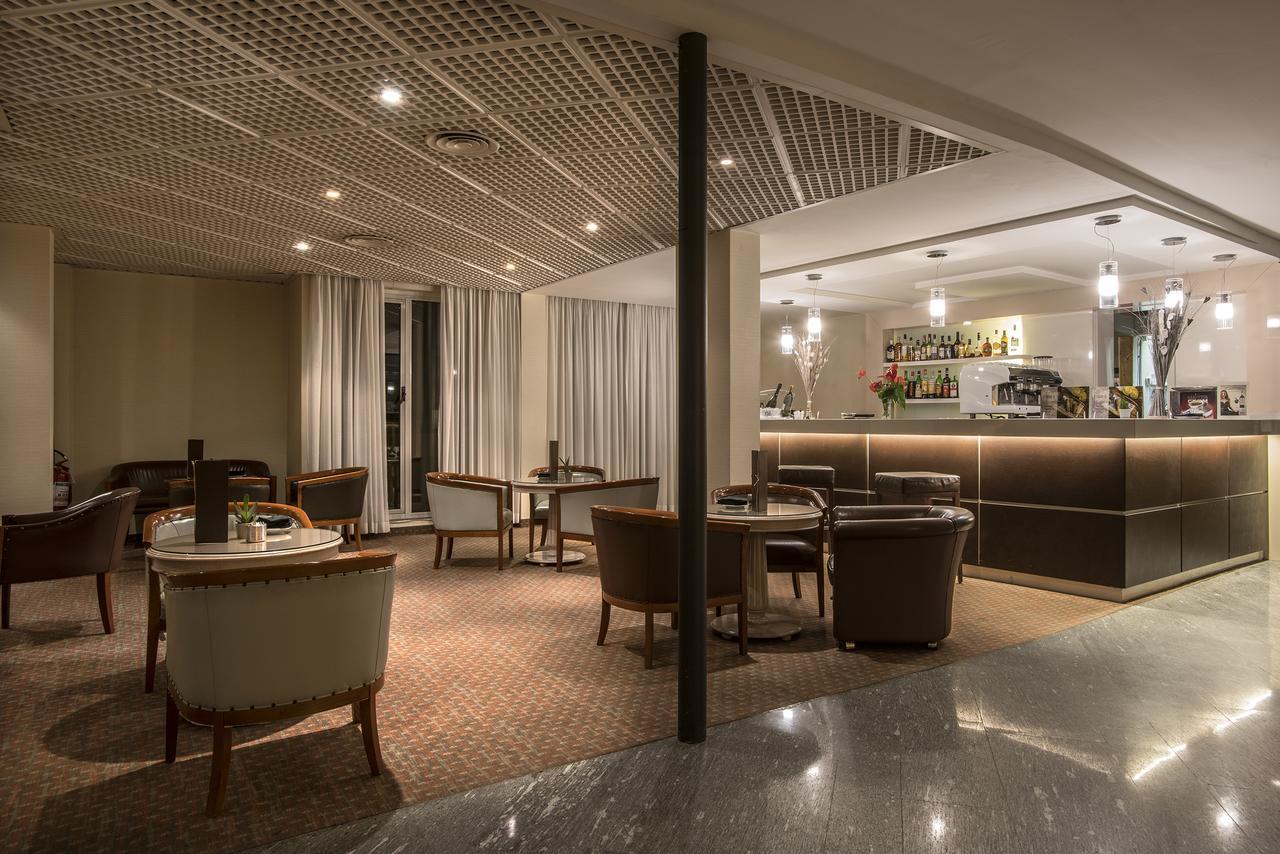 Flyon & Conference Center 4* Bologna