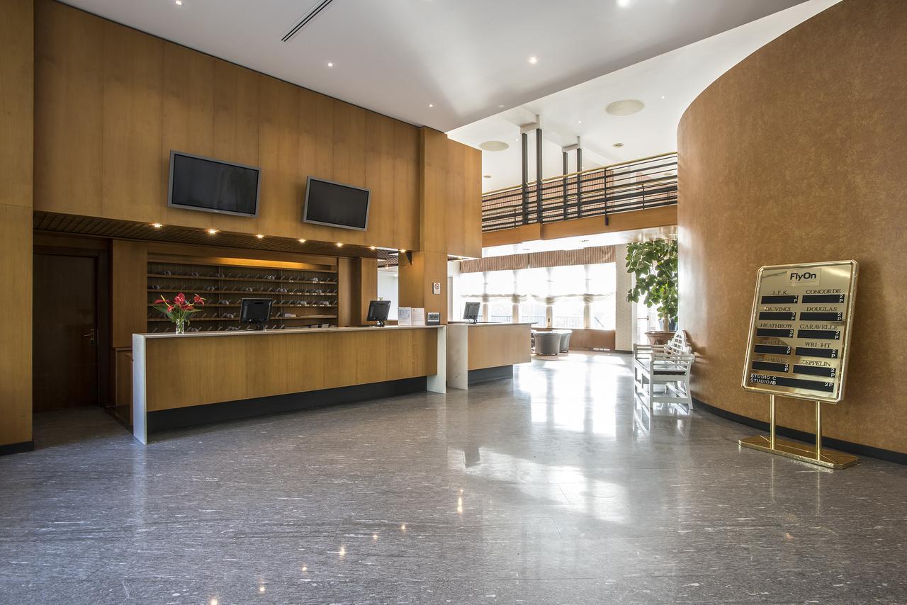 Flyon & Conference Center Hotel 4*