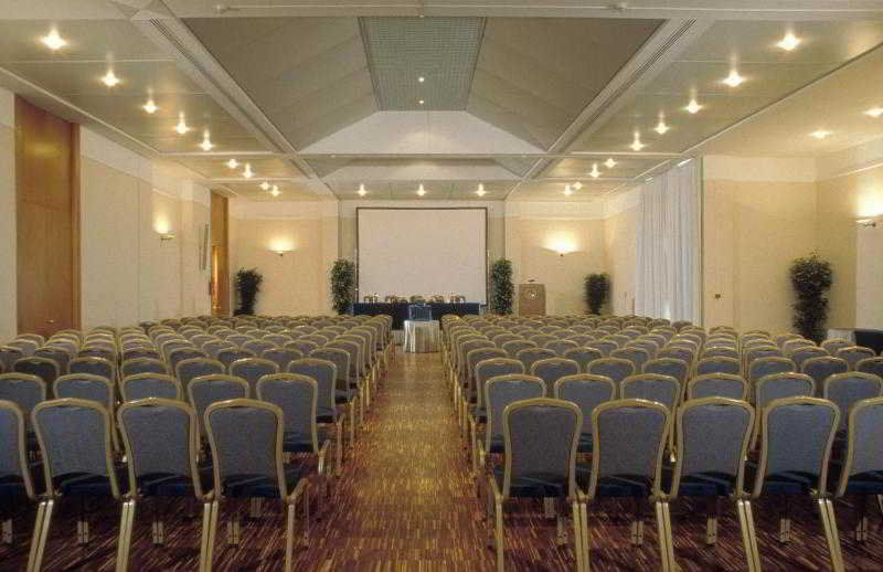 Flyon & Conference Center 4* Bologna