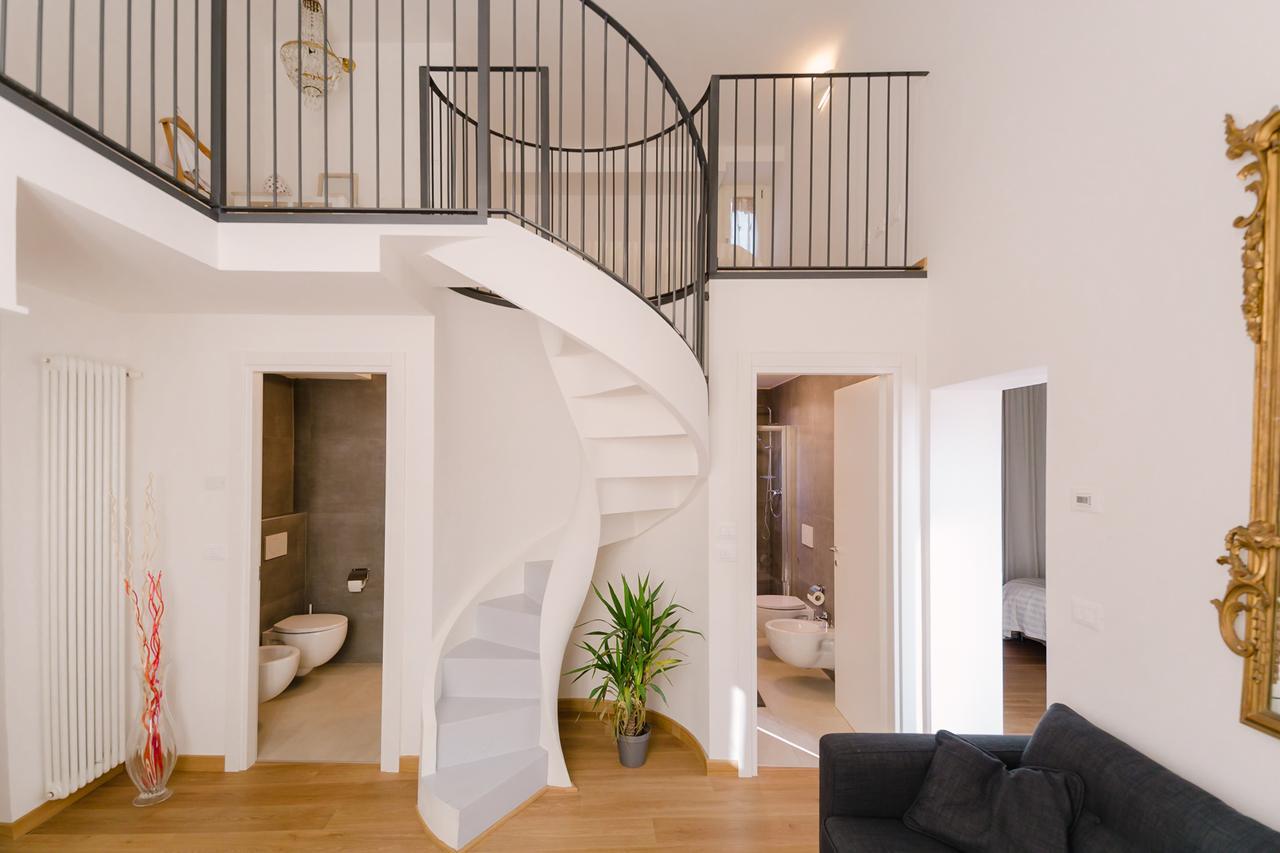 Apartamento Grande, Moderno In Edificio Storico Bolonha