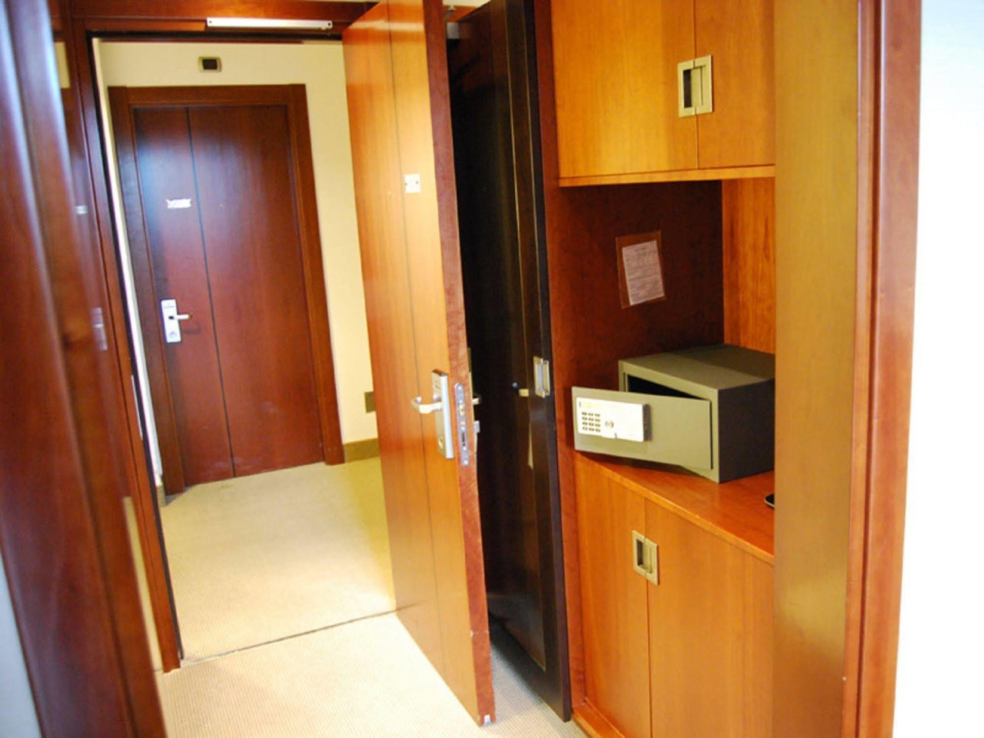 Flyon & Conference Center Hotel Bologna