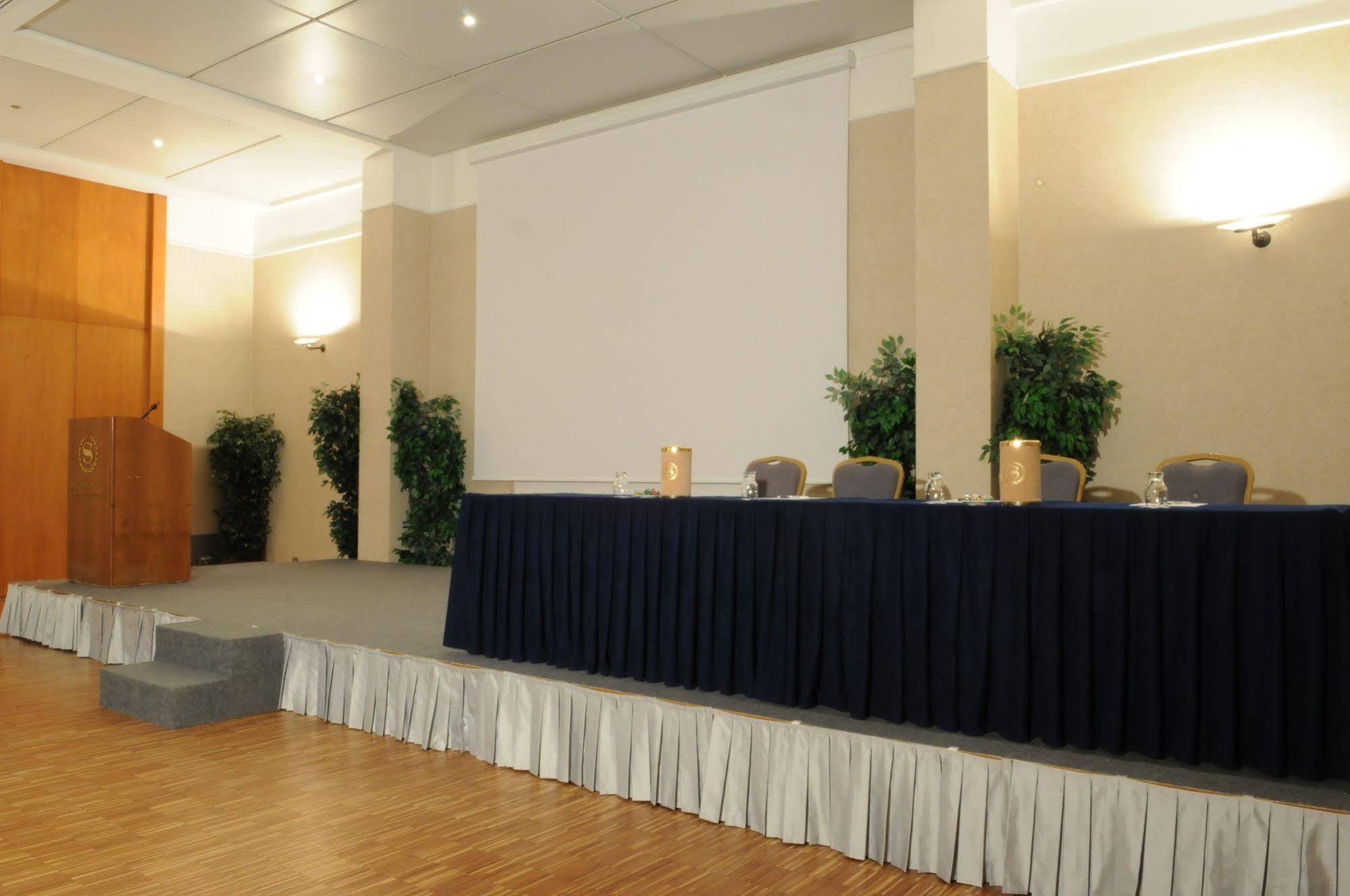 Hotel Flyon & Conference Center Bologna