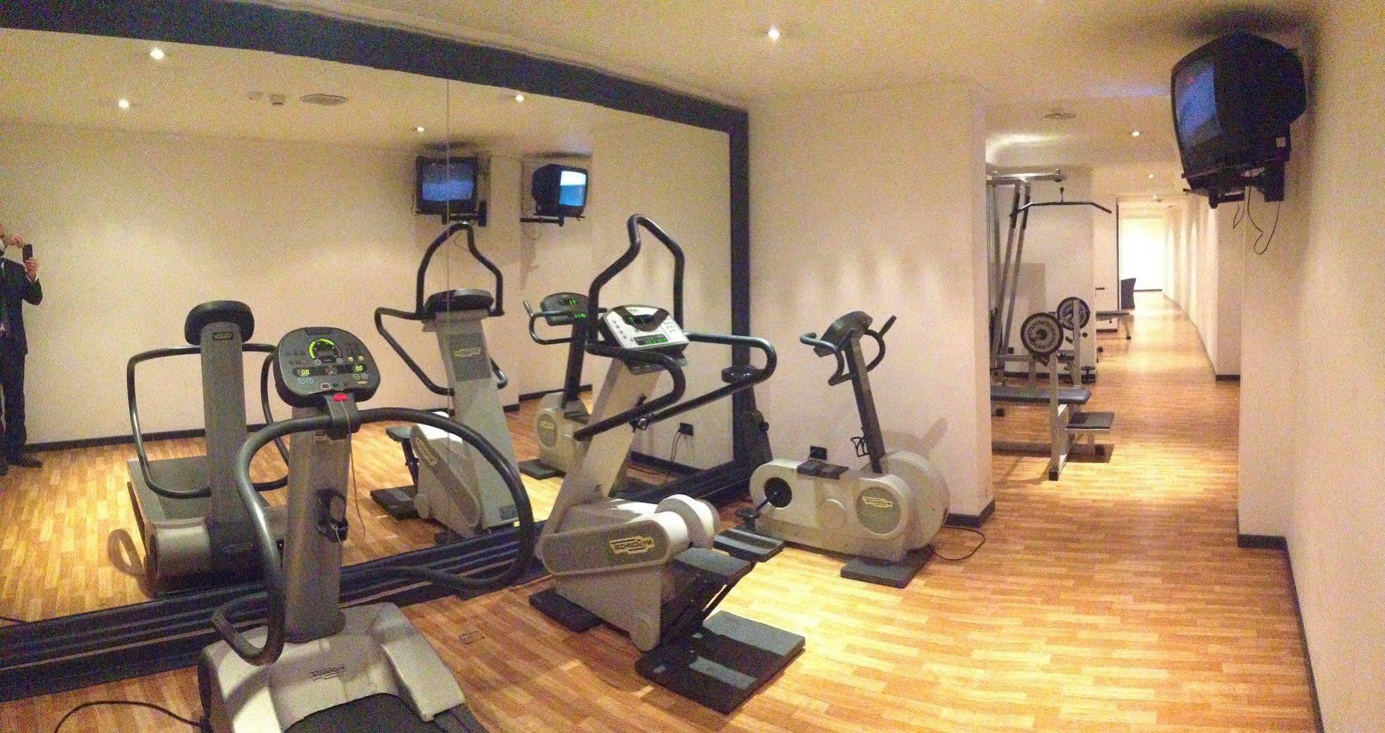 Flyon & Conference Center Hotel Bologna