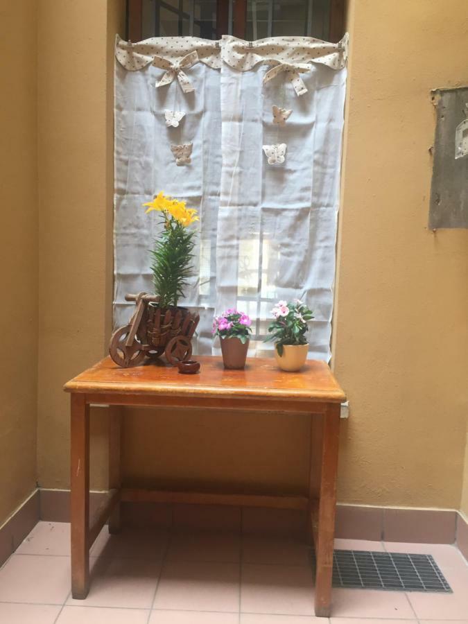 Portici Di Via Piella Apartment
