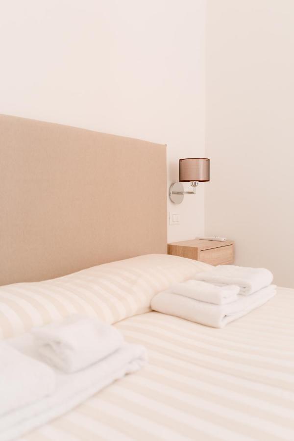 Grande, Moderno In Edificio Storico Apartamento
